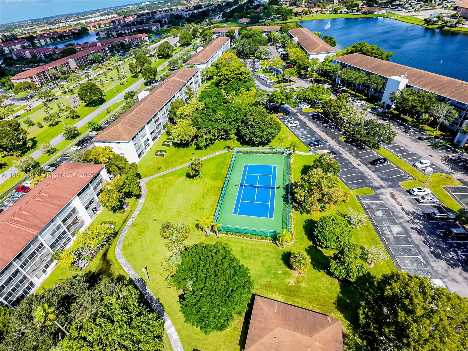 HAWTHORNE AT CENTURY VILL - Residential