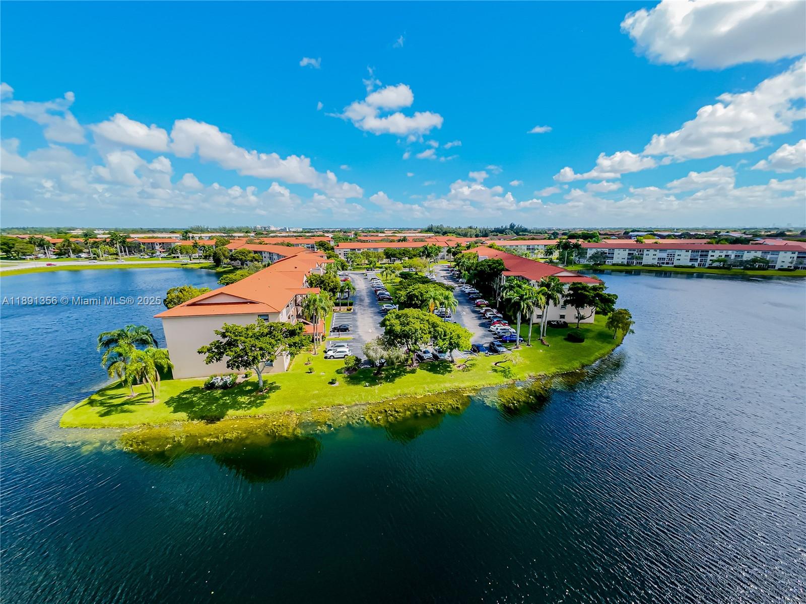 HAWTHORNE AT CENTURY VILL - Residential