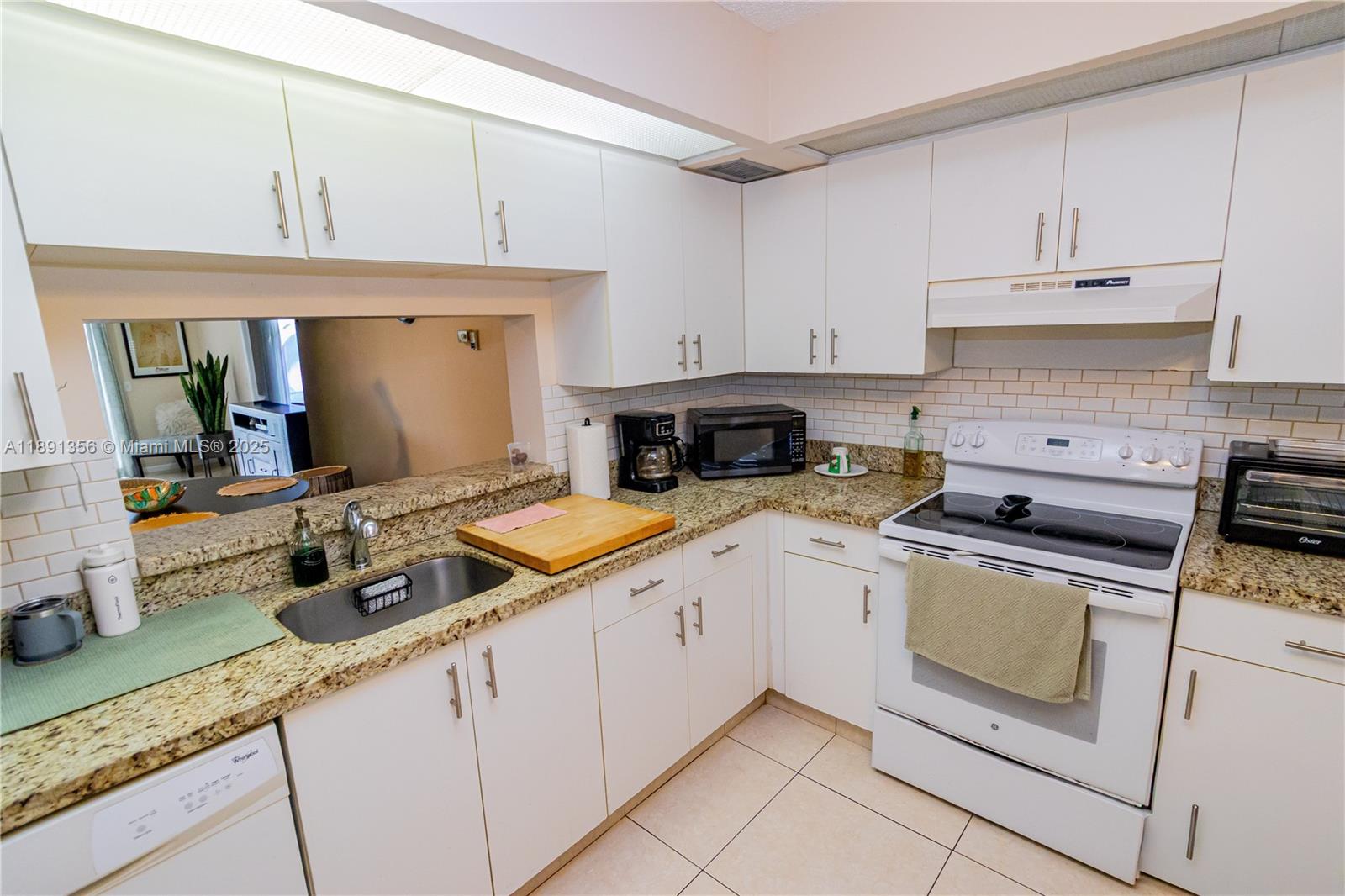 HAWTHORNE AT CENTURY VILL - Residential