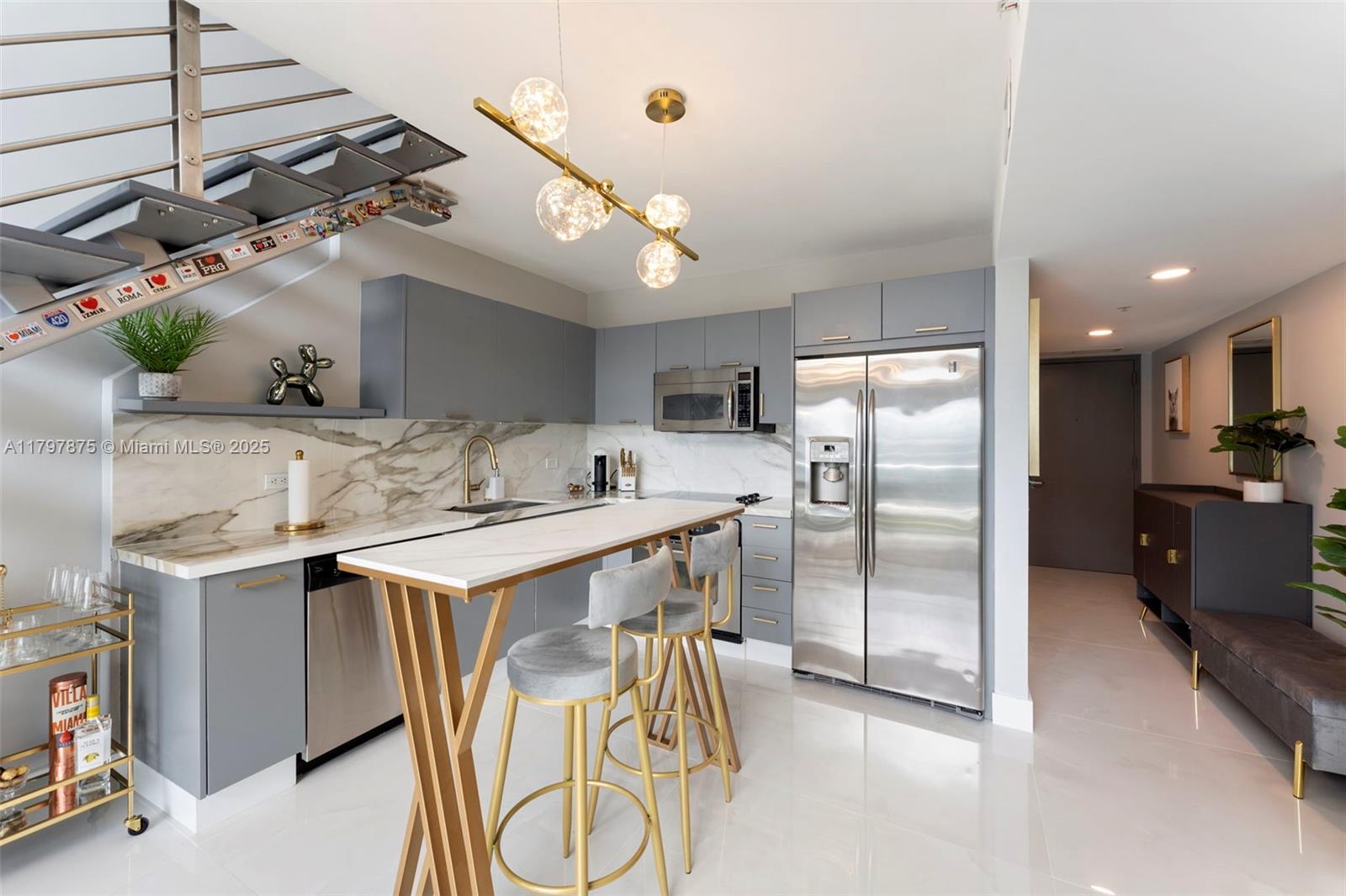 41 SE 5th St 2306