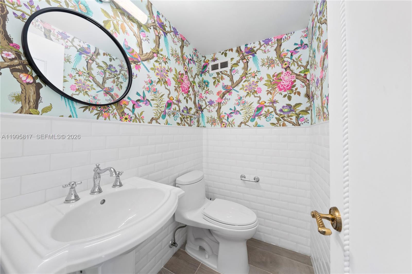 SUNRISE TOWER CONDO - Residential