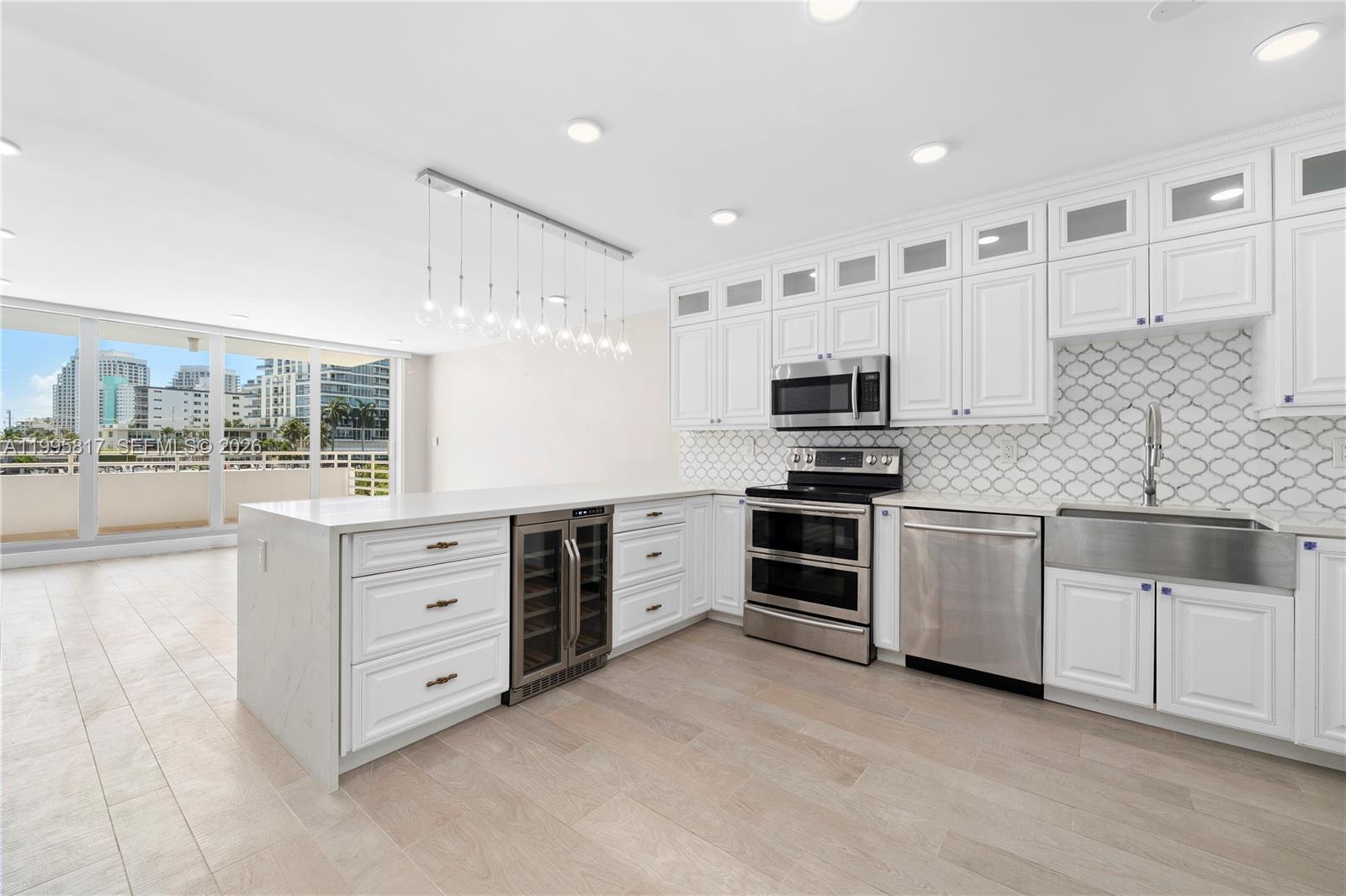 SUNRISE TOWER CONDO - Residential