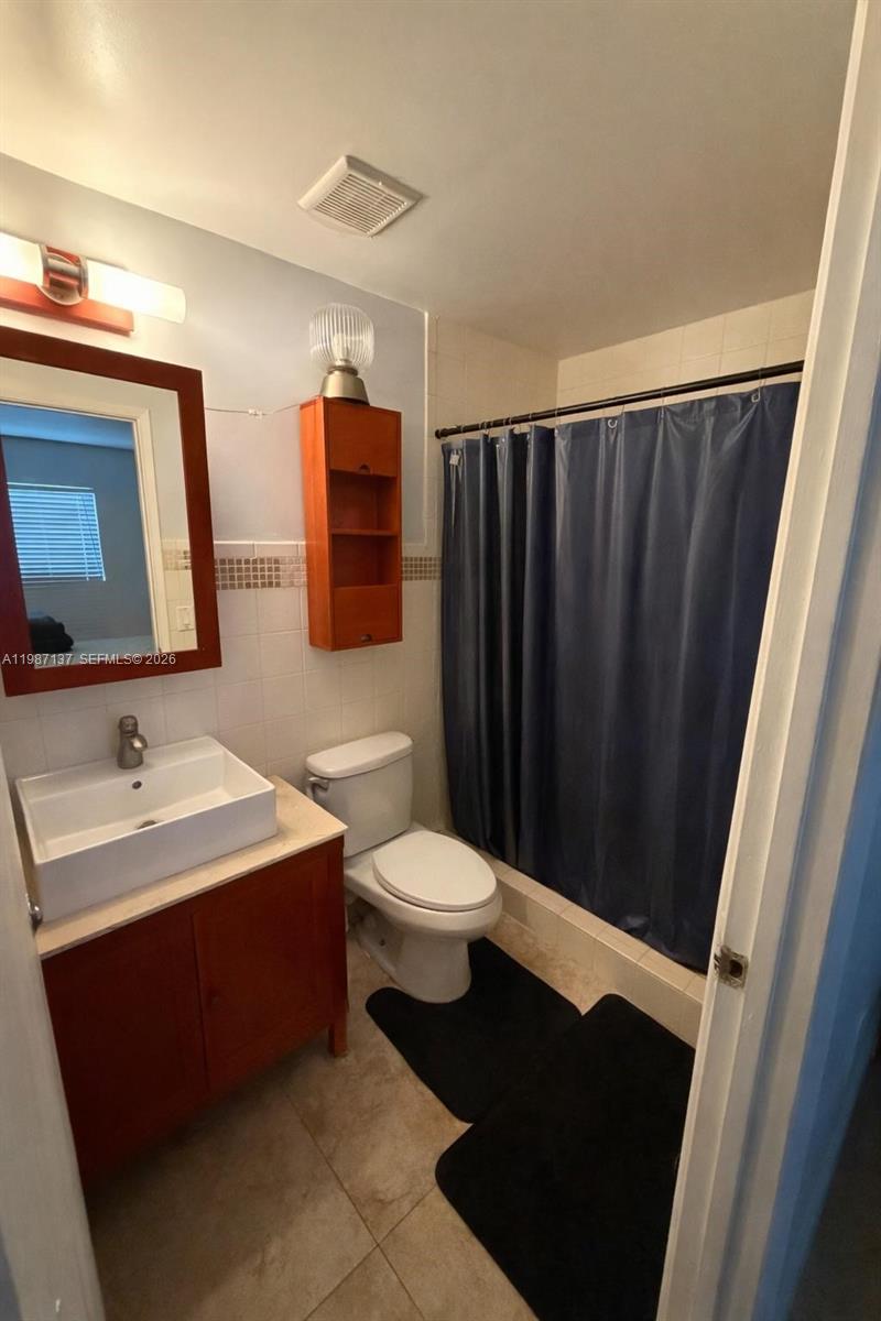 WATERVIEW CONDO - Residential Lease