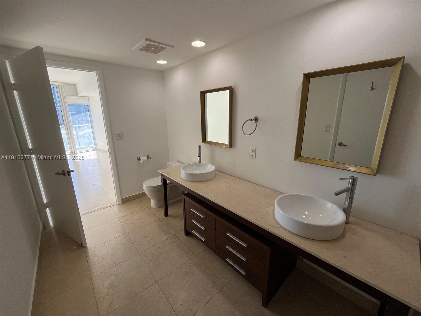 ICON BRICKELL NO TWO - Residential