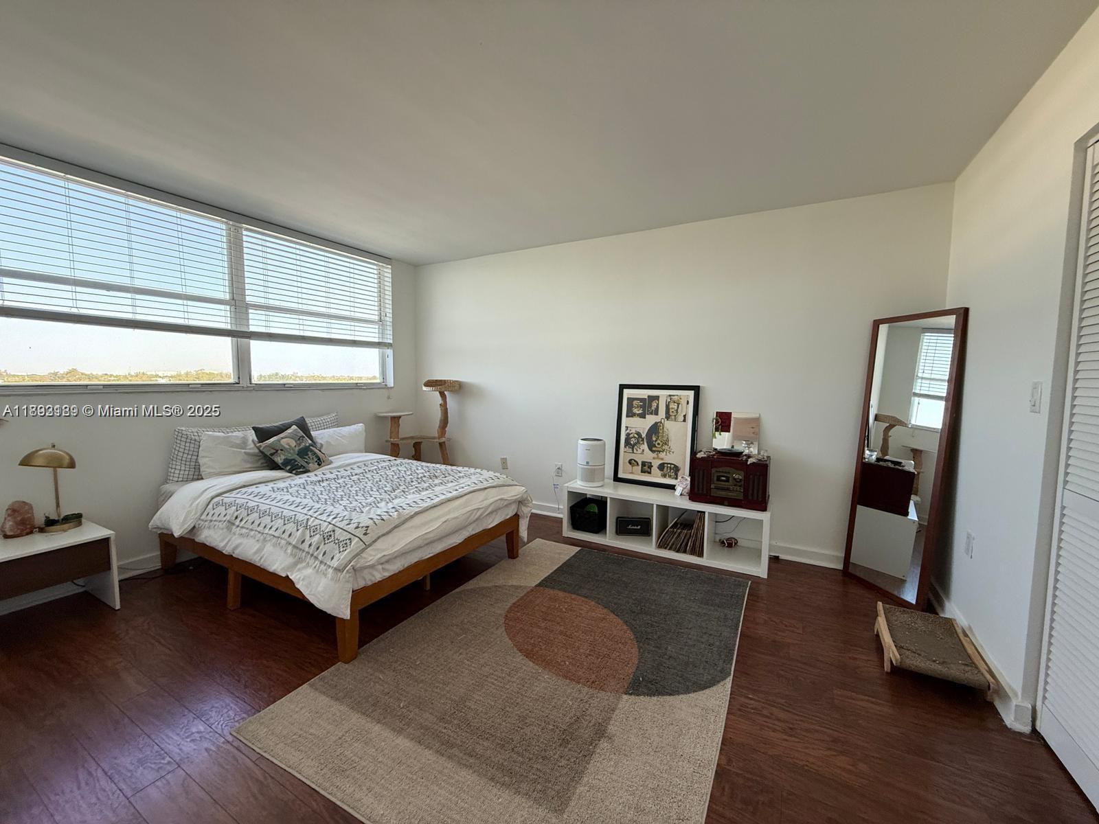NIRVANA CONDO NO FIVE CON - Residential