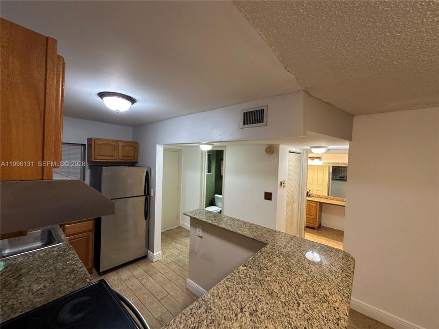 Spacious 1/1.5 Condo at The Oaks! Features a guest half-bath at the entrance and a full bath in the master. Incredible storage with 2 extra closets plus a huge walk-in closet. Perfectly located near Dania Pointe & Oakwood Plaza. Pool community Quick access to I-95, 595 & 441. 15 min to FLL Airport. First building after the main gate, assigned parking #516 steps away. Rent includes water/trash. Fast approval!