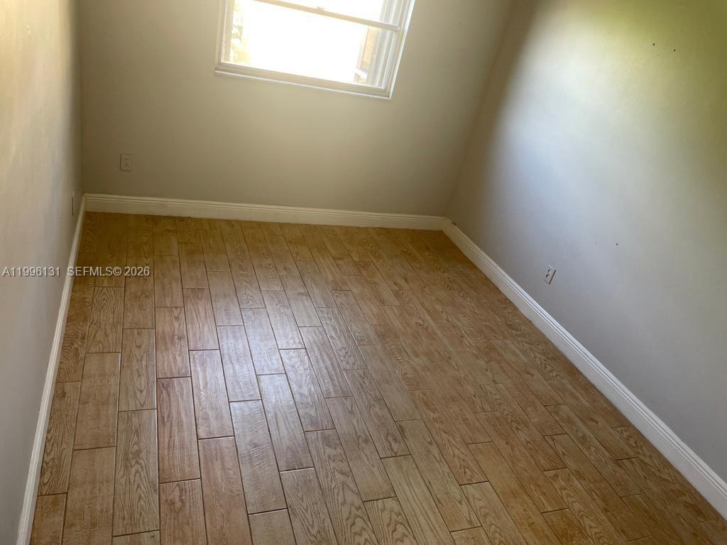 OAKS CONDO - Residential Lease