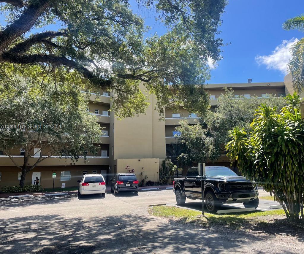 OAKS CONDO - Residential Lease