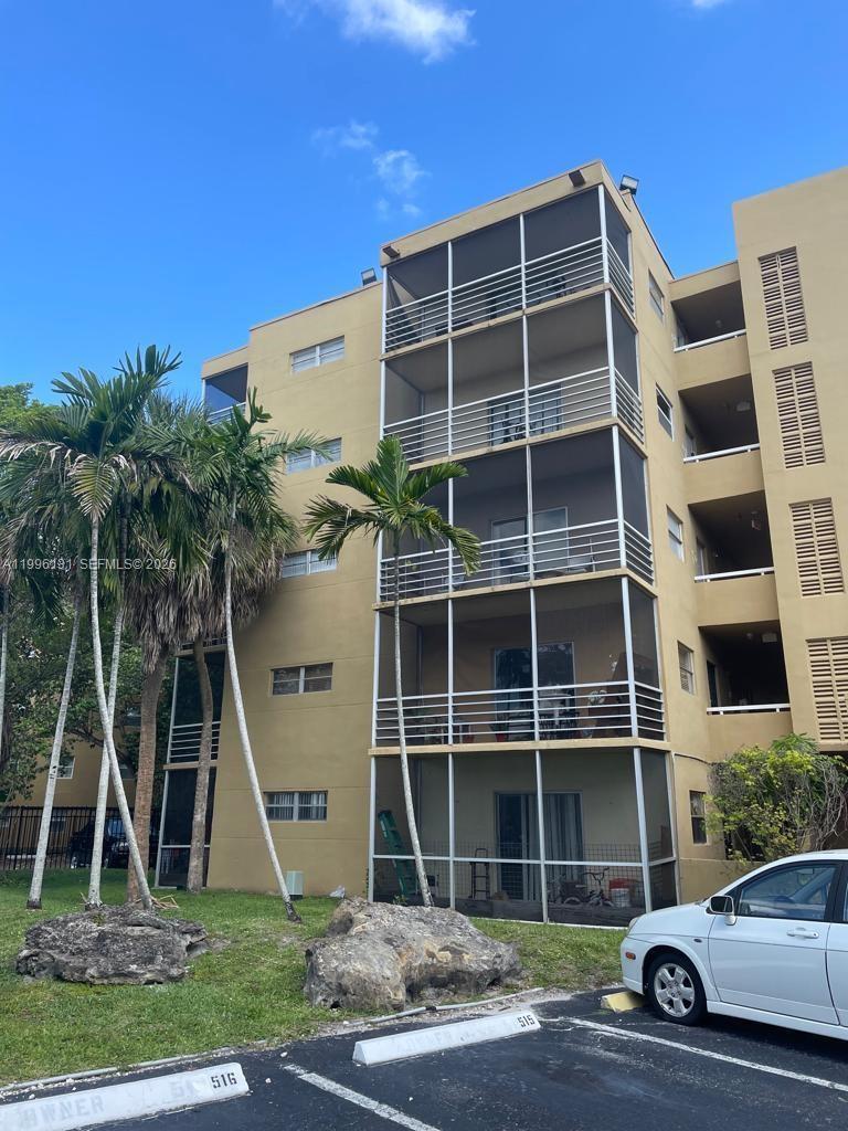 OAKS CONDO - Residential Lease