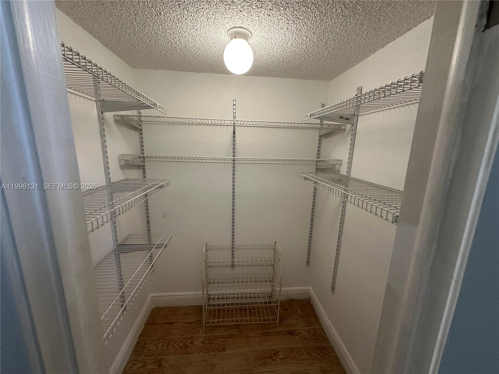 OAKS CONDO - Residential Lease