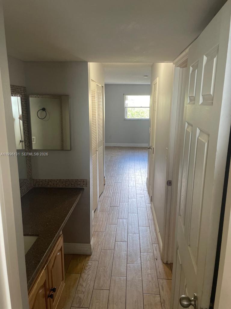 OAKS CONDO - Residential Lease