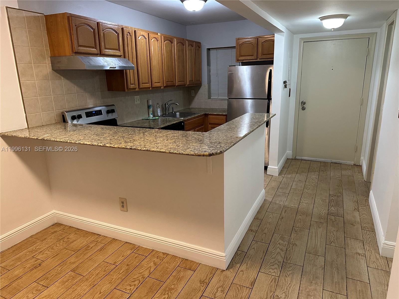 OAKS CONDO - Residential Lease