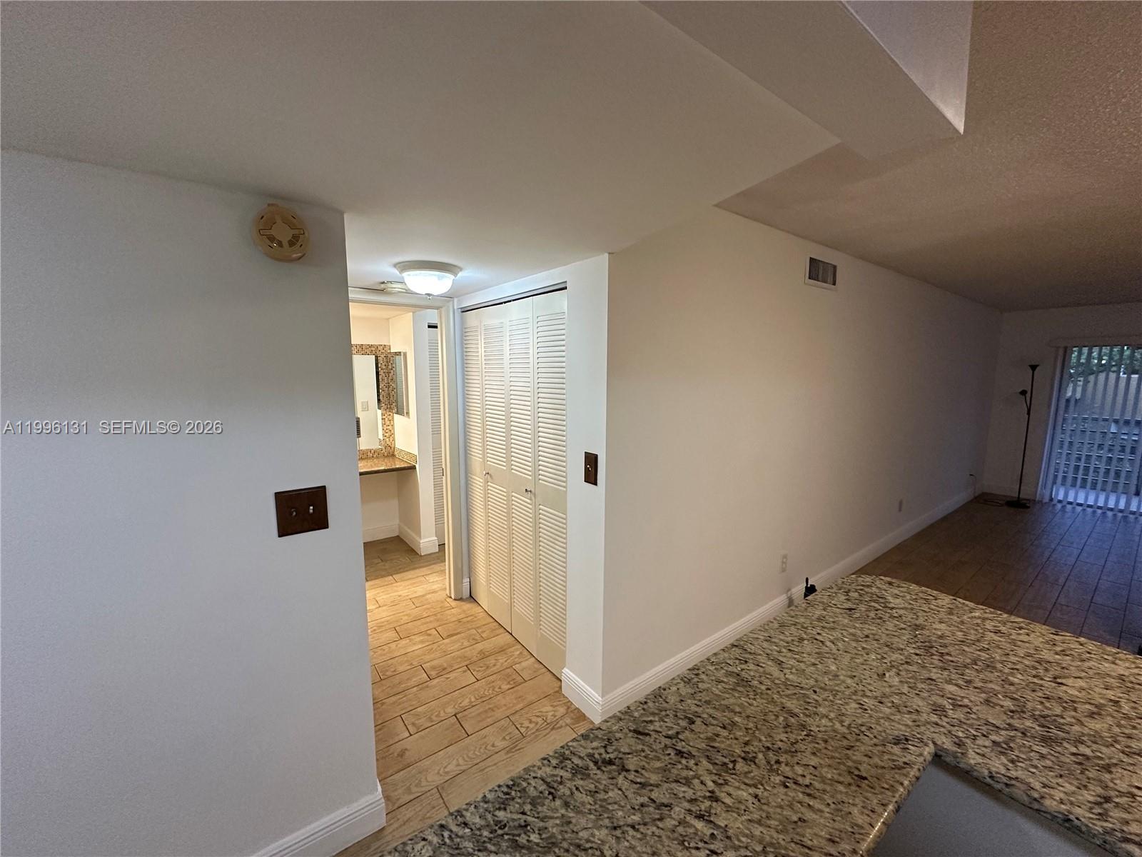 OAKS CONDO - Residential Lease