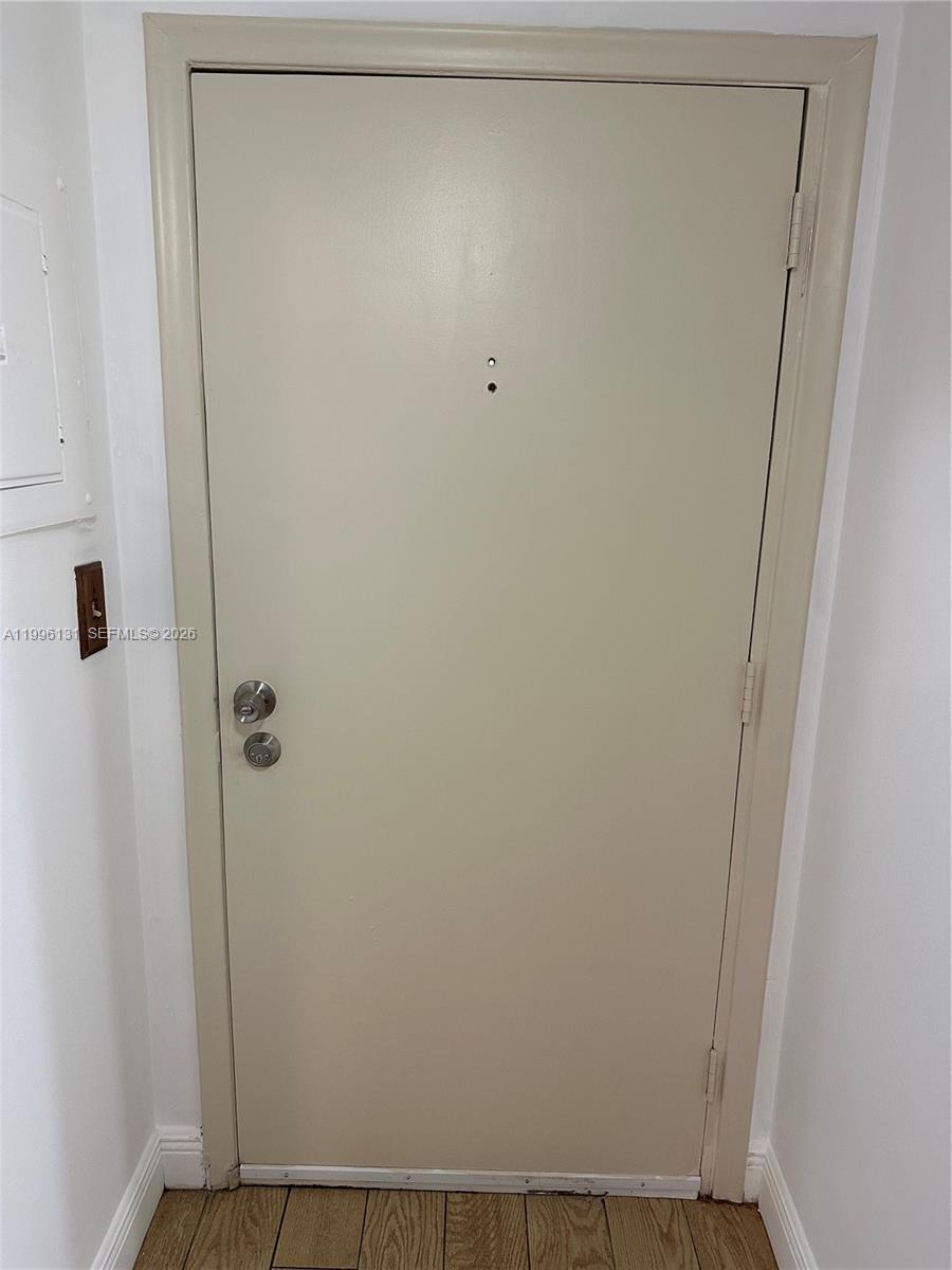 OAKS CONDO - Residential Lease