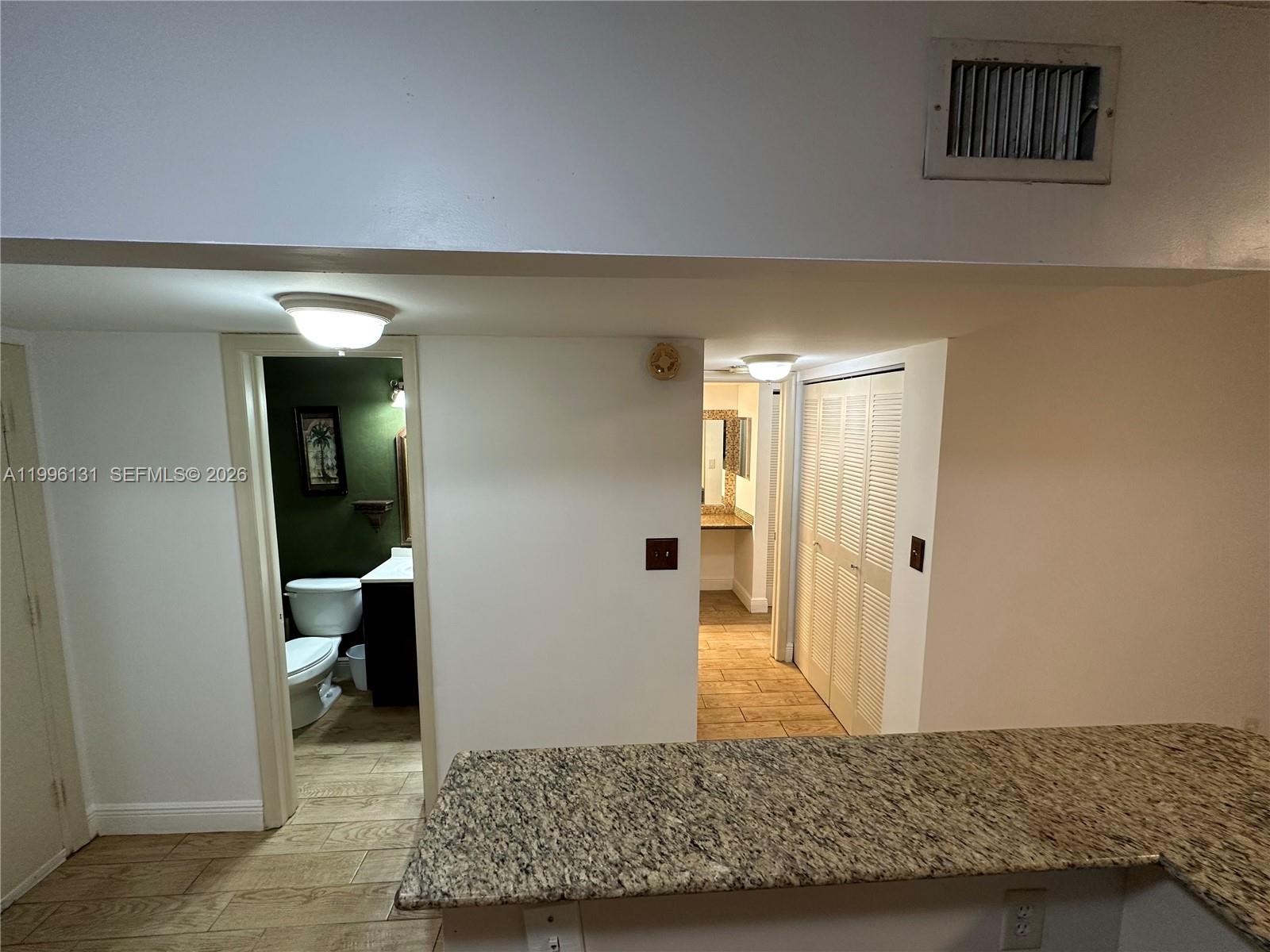 OAKS CONDO - Residential Lease