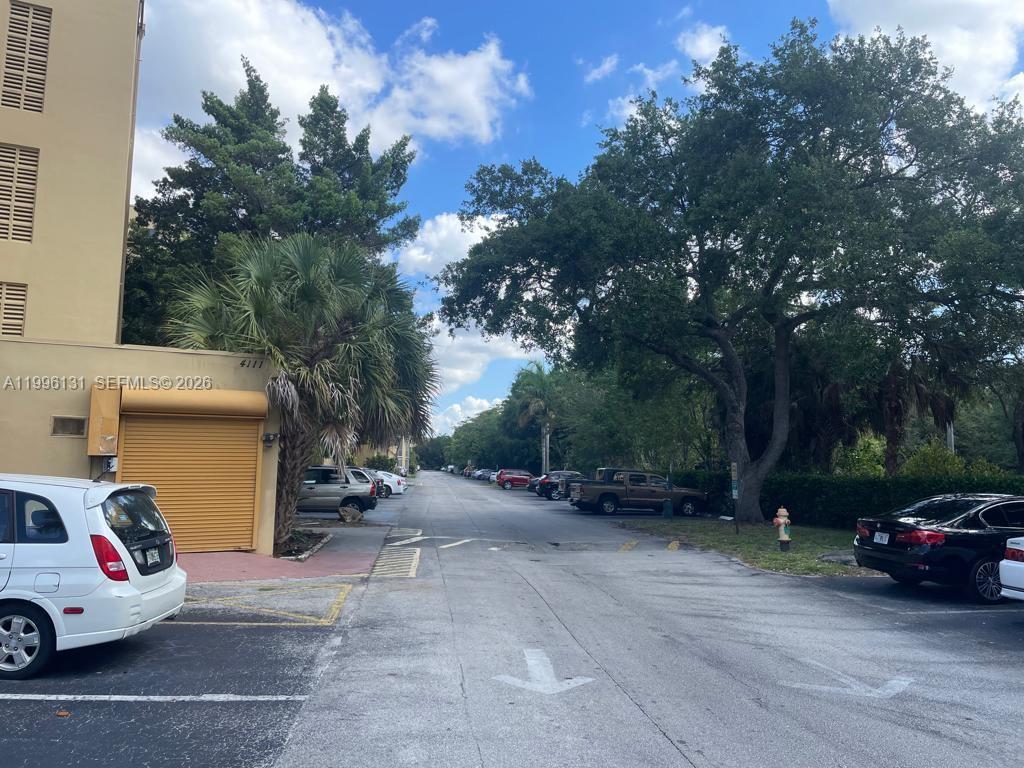 OAKS CONDO - Residential Lease