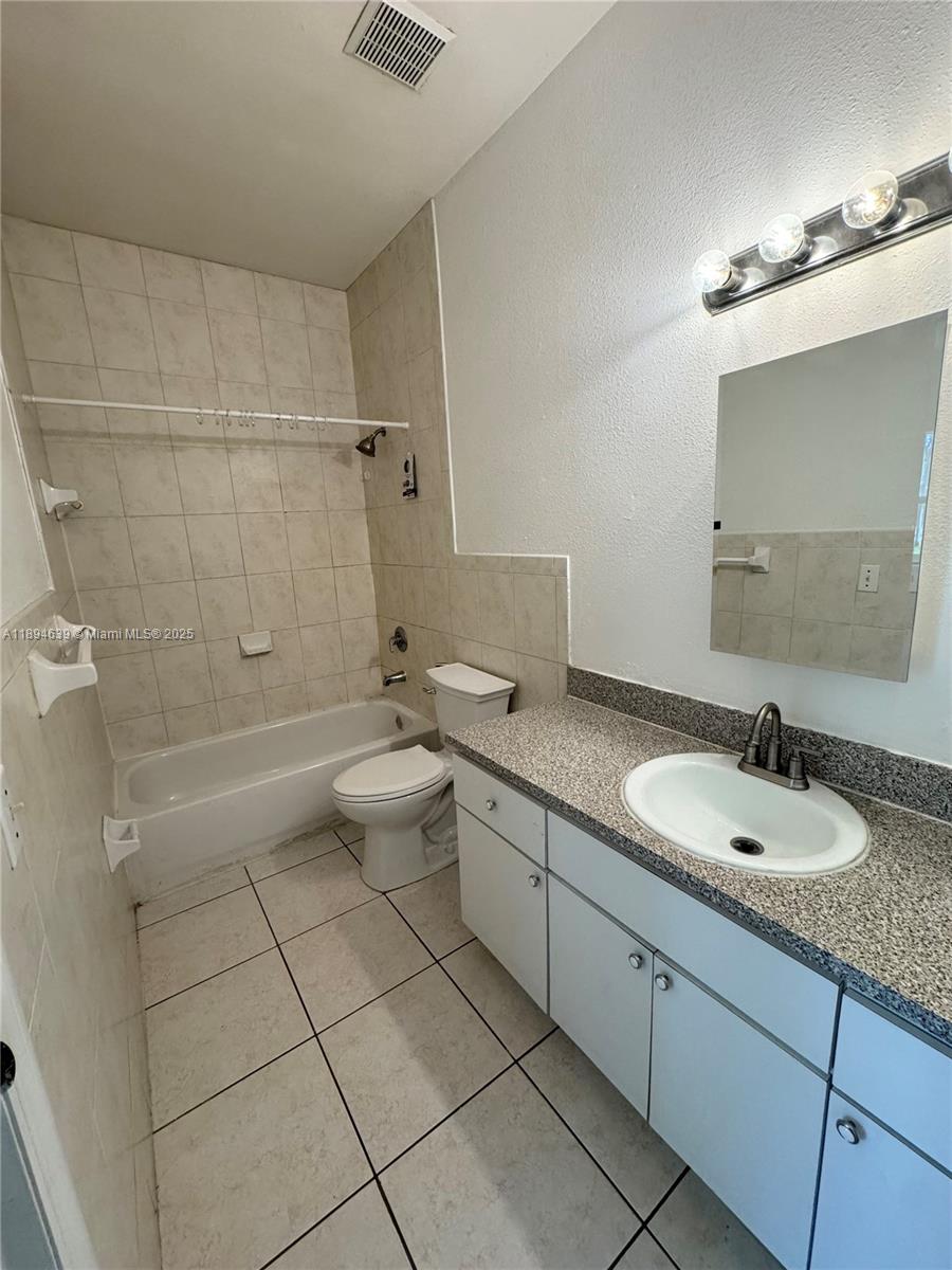 ARCH CREEK HIGHLANDS - Residential Lease