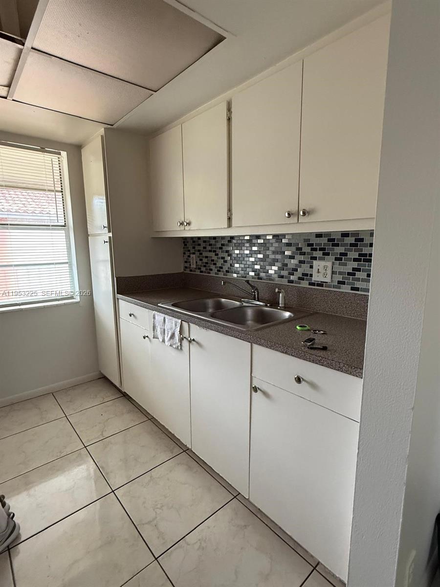 1200 SW 50th Ave 207-3