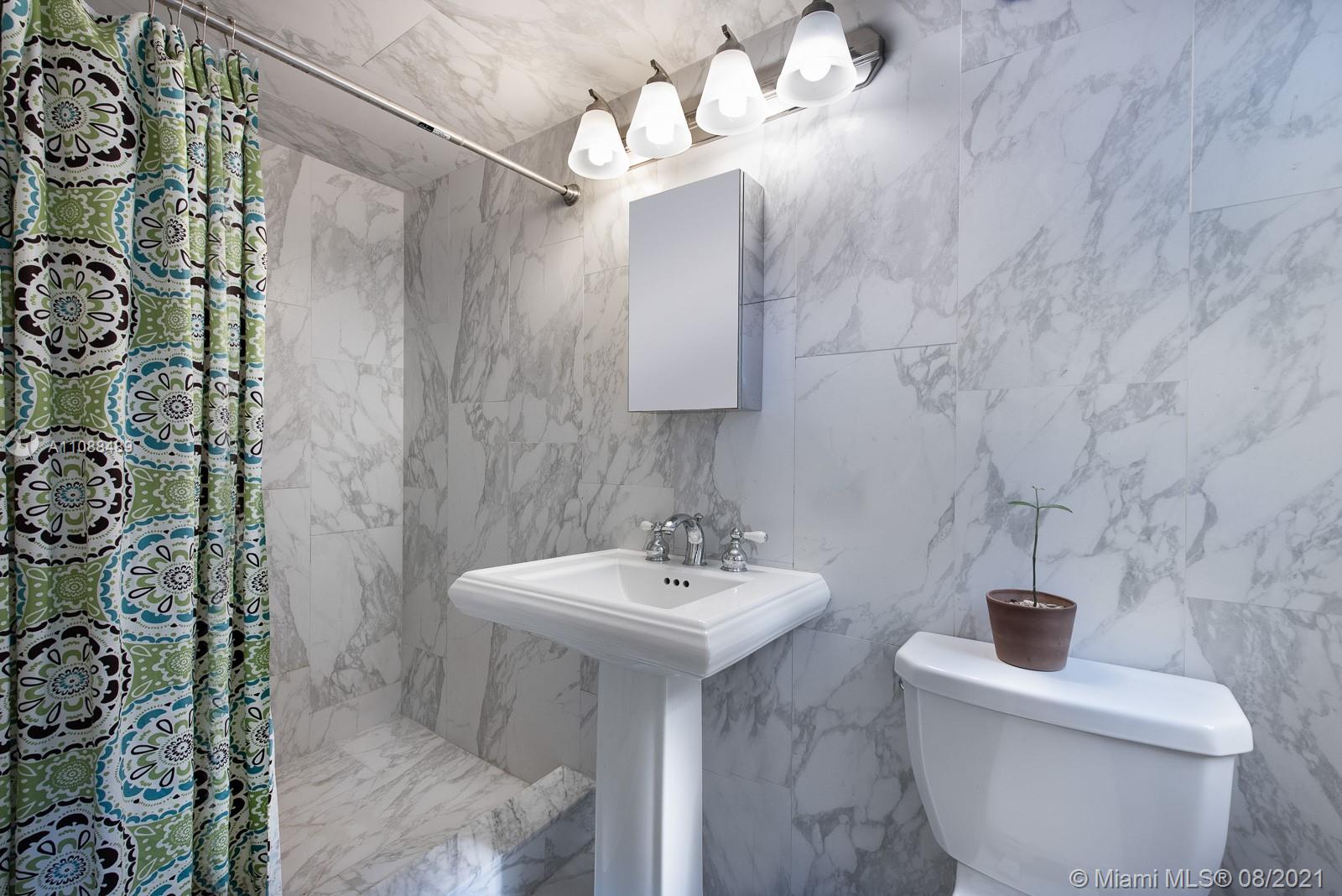 MIAMI SHORES SEC 8 REV - Residential