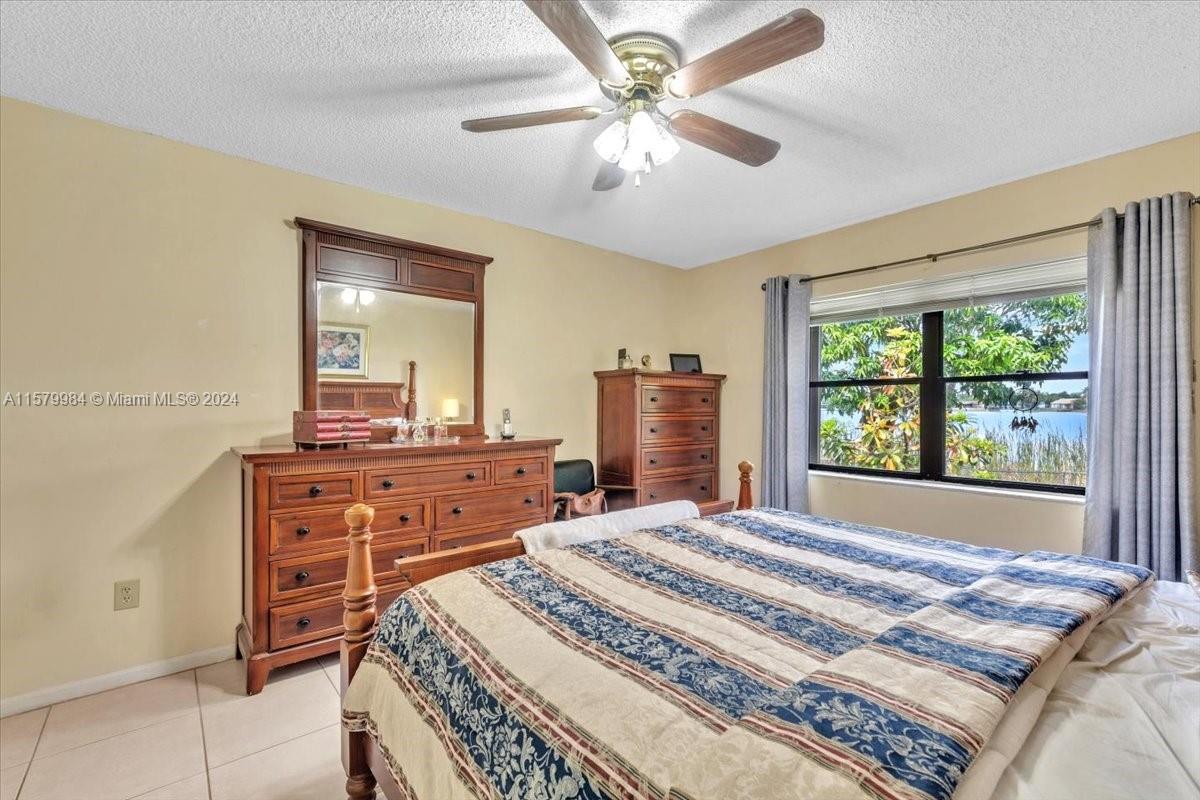 LAKE MARKS AT WESTWIND - Residential