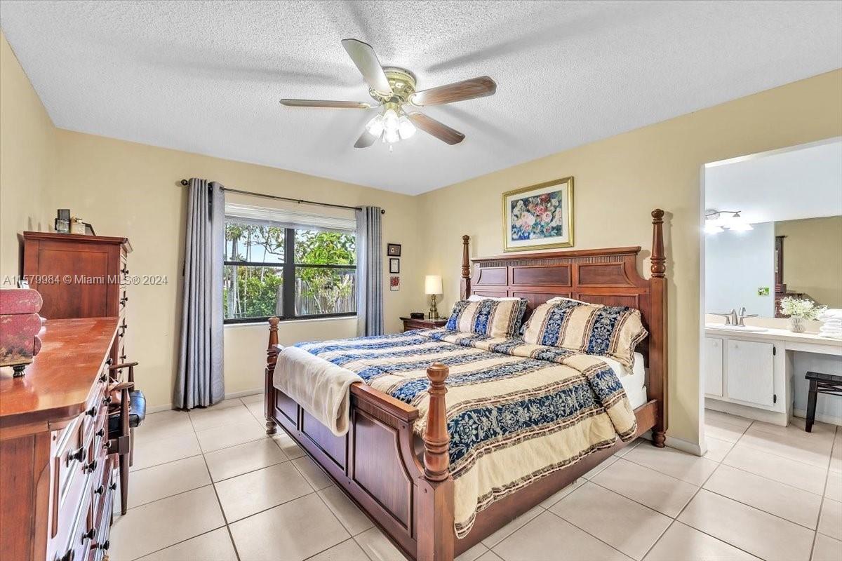 LAKE MARKS AT WESTWIND - Residential