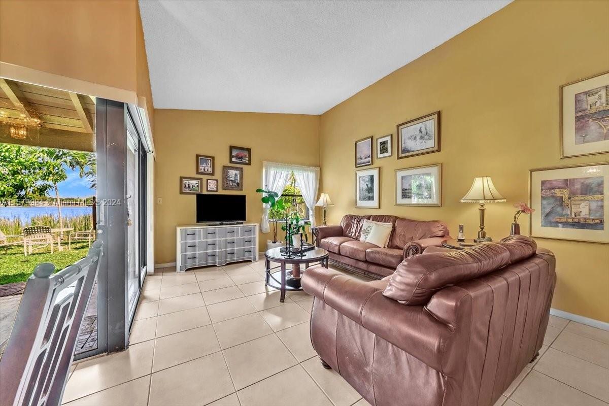 LAKE MARKS AT WESTWIND - Residential