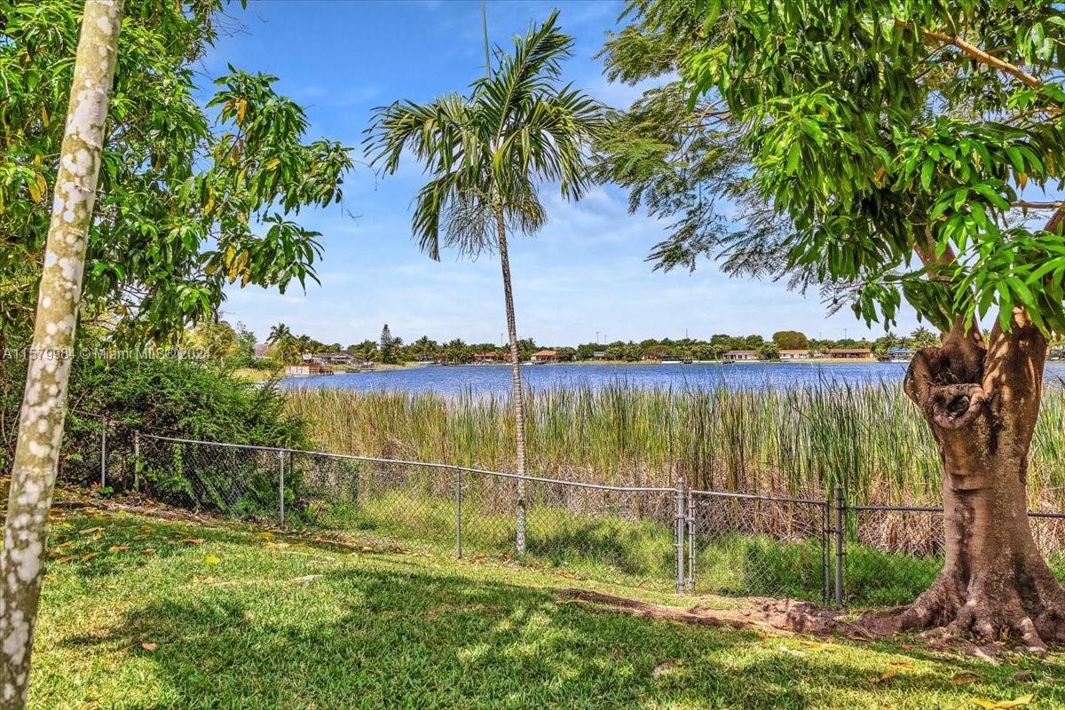 LAKE MARKS AT WESTWIND - Residential