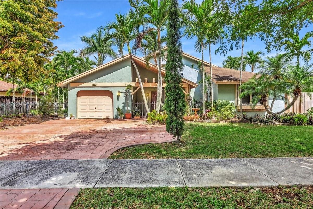 LAKE MARKS AT WESTWIND - Residential