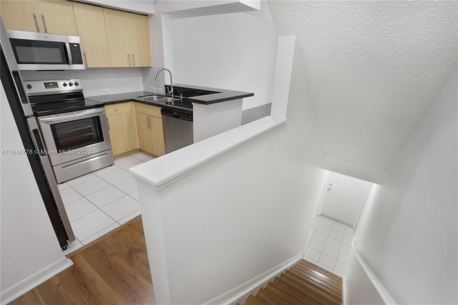 2941 NE 185th St 1305