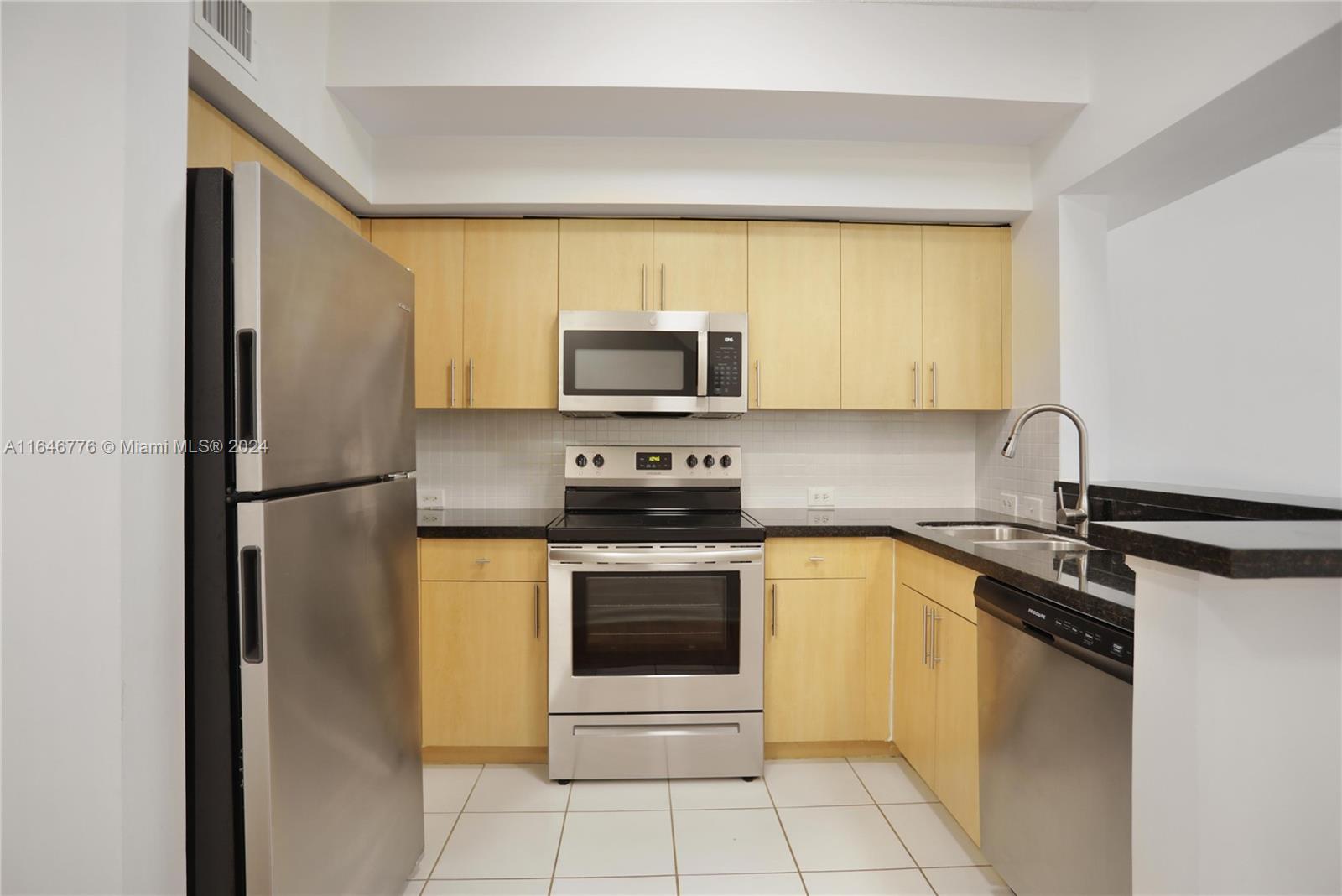 2941 NE 185th St 1305
