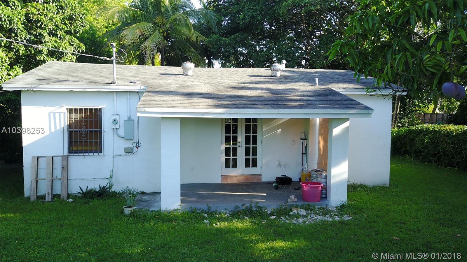 UNIVERSITY MANORS 1ST ADD - Residential Lease