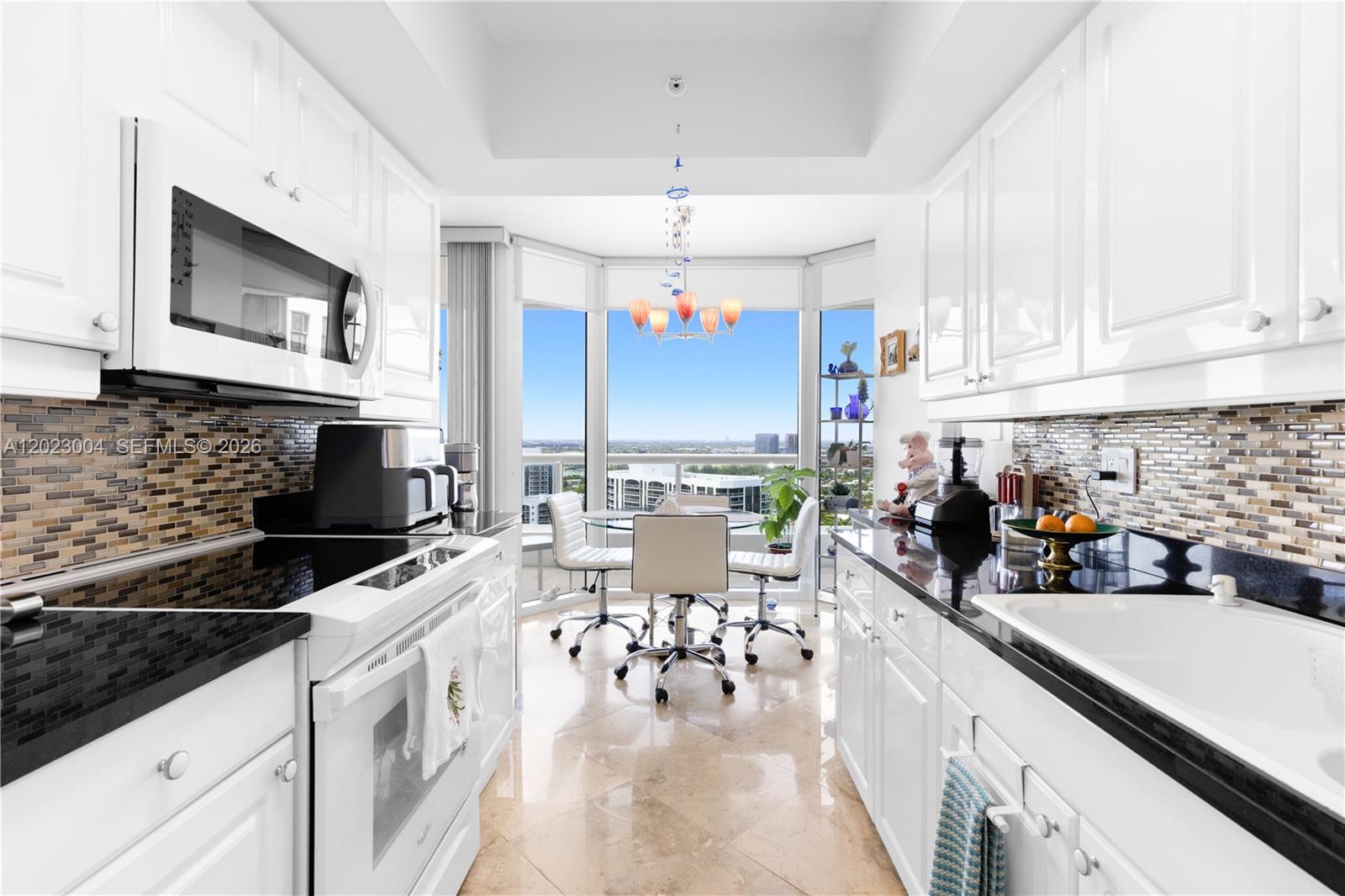 SOUTH TOWER AT THE POINT - Residential