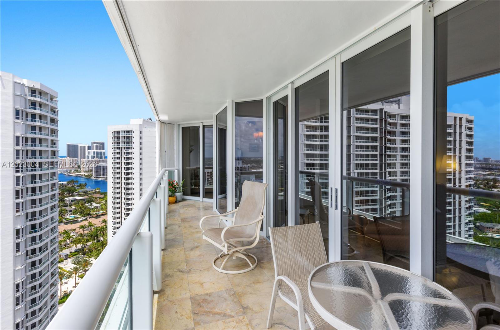SOUTH TOWER AT THE POINT - Residential