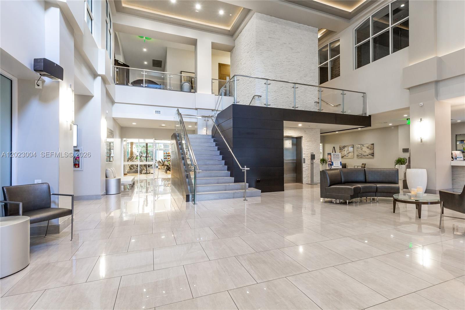 SOUTH TOWER AT THE POINT - Residential