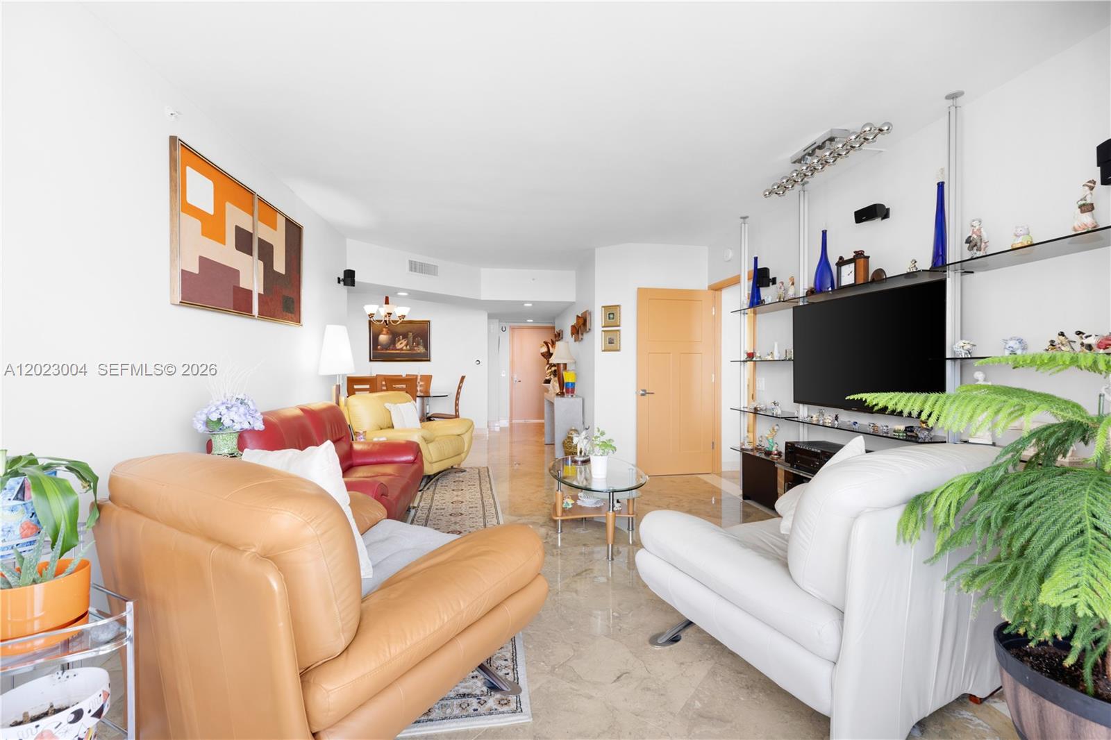 SOUTH TOWER AT THE POINT - Residential