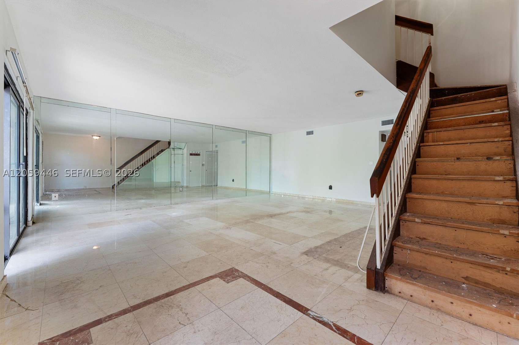 3732 NE 166th St 115