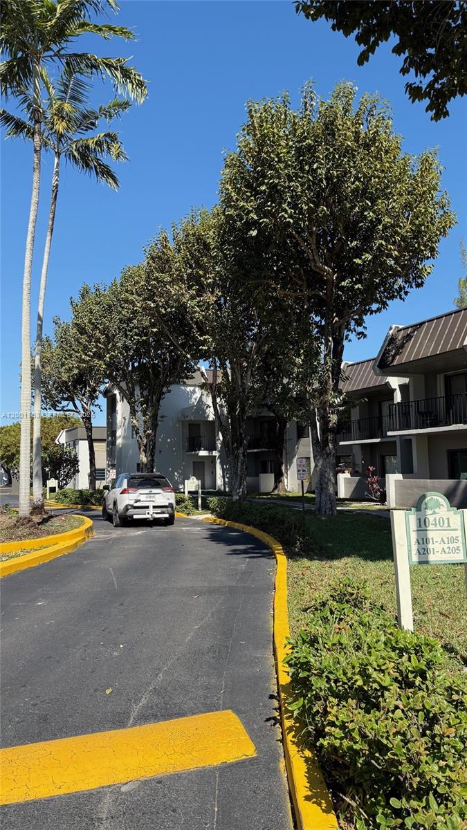 10403 N Kendall Dr A209