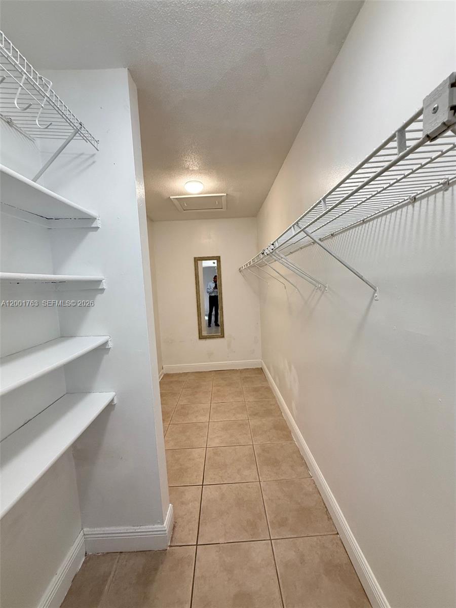 NOB HILL WEST CONDO - Residential Lease