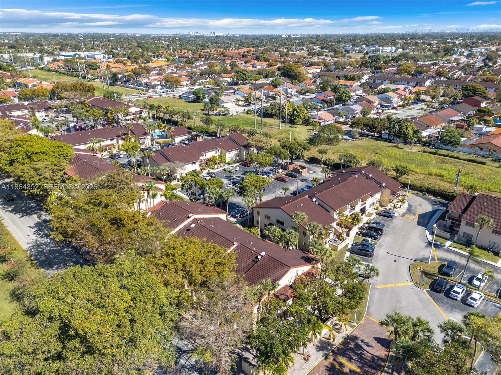 KENDALL LAKES EAST PATIO - Residential