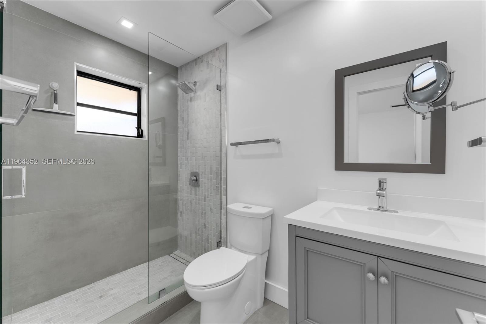 KENDALL LAKES EAST PATIO - Residential