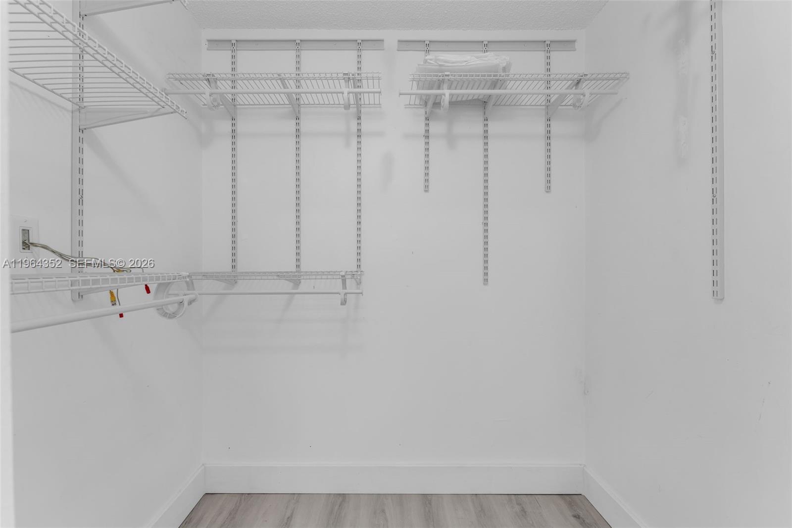 KENDALL LAKES EAST PATIO - Residential