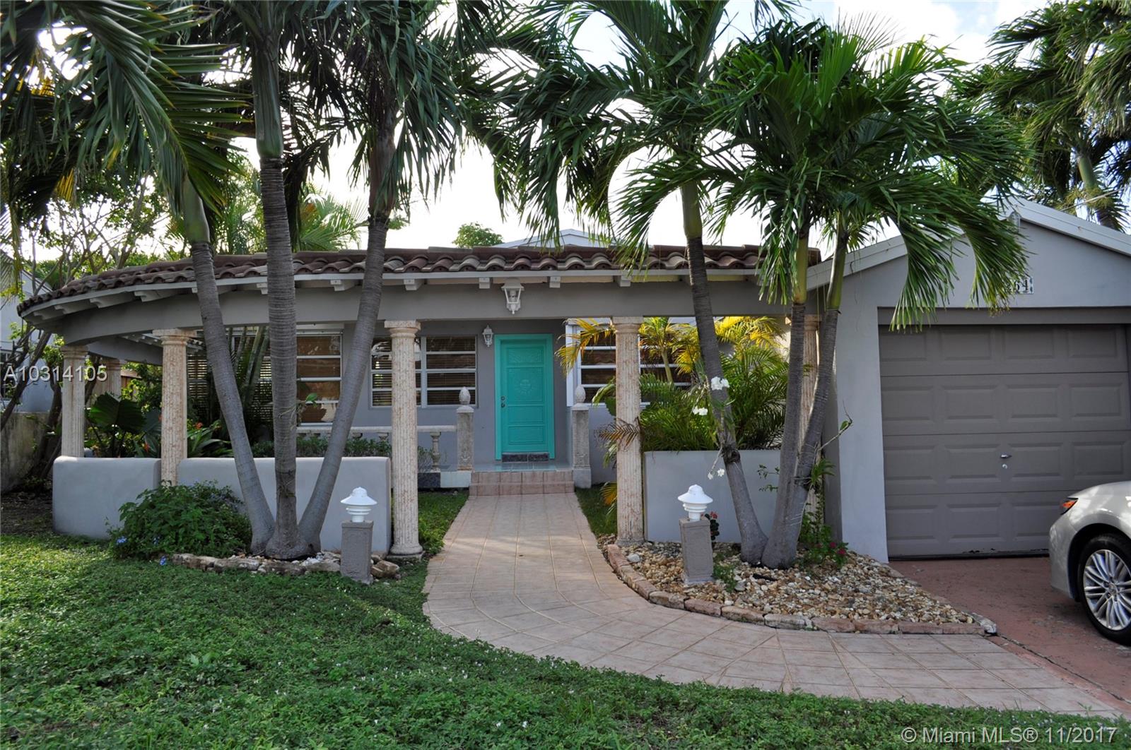 SURFSIDE - Residential Lease