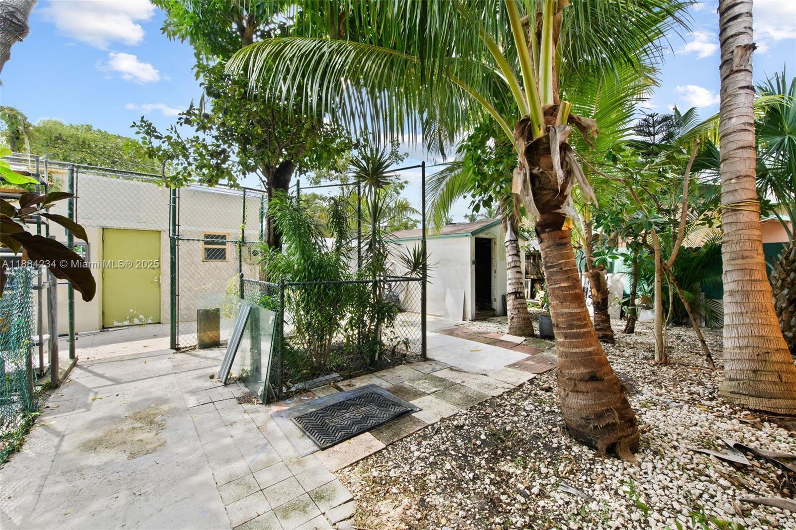 HOLLYWOOD - Residential