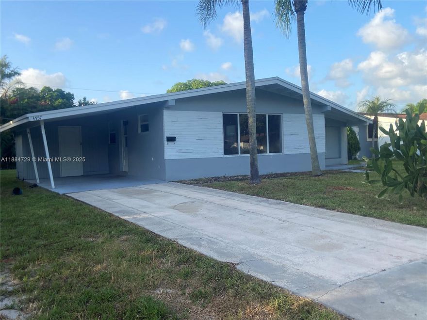Single home with spacious yard, bright open concept living and dining area. Huge front and back yard, perfect for relaxing or entertaining, covered carport and private driveway, Central Broward location, quiet, friendly neighborhood, close to shopping, parks schools. contact now to schedule a showing, this one won't last long!
