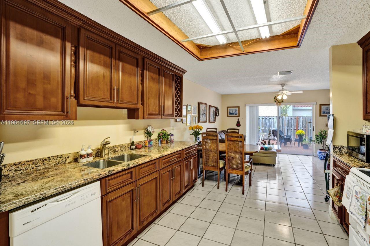 CHARLESTOWNE - Residential