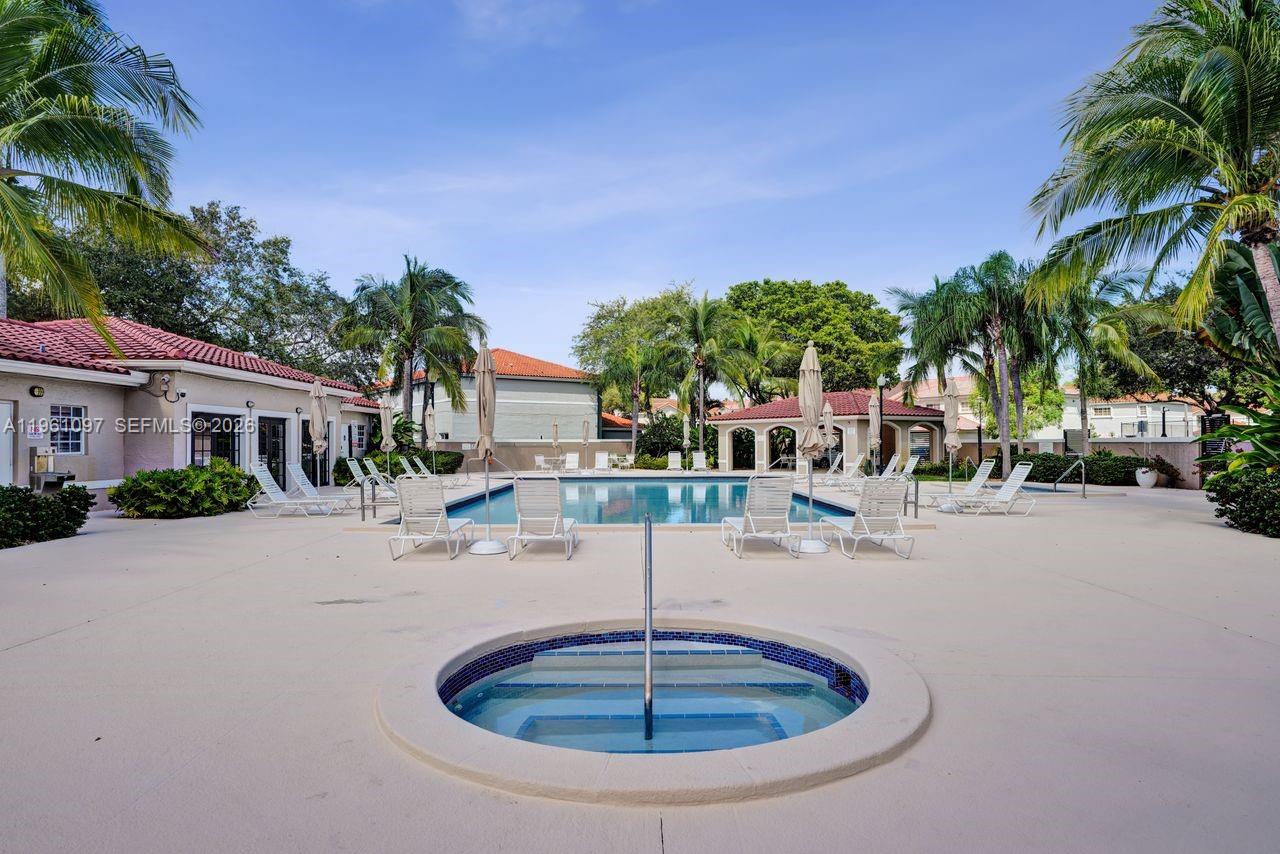 CHARLESTOWNE - Residential