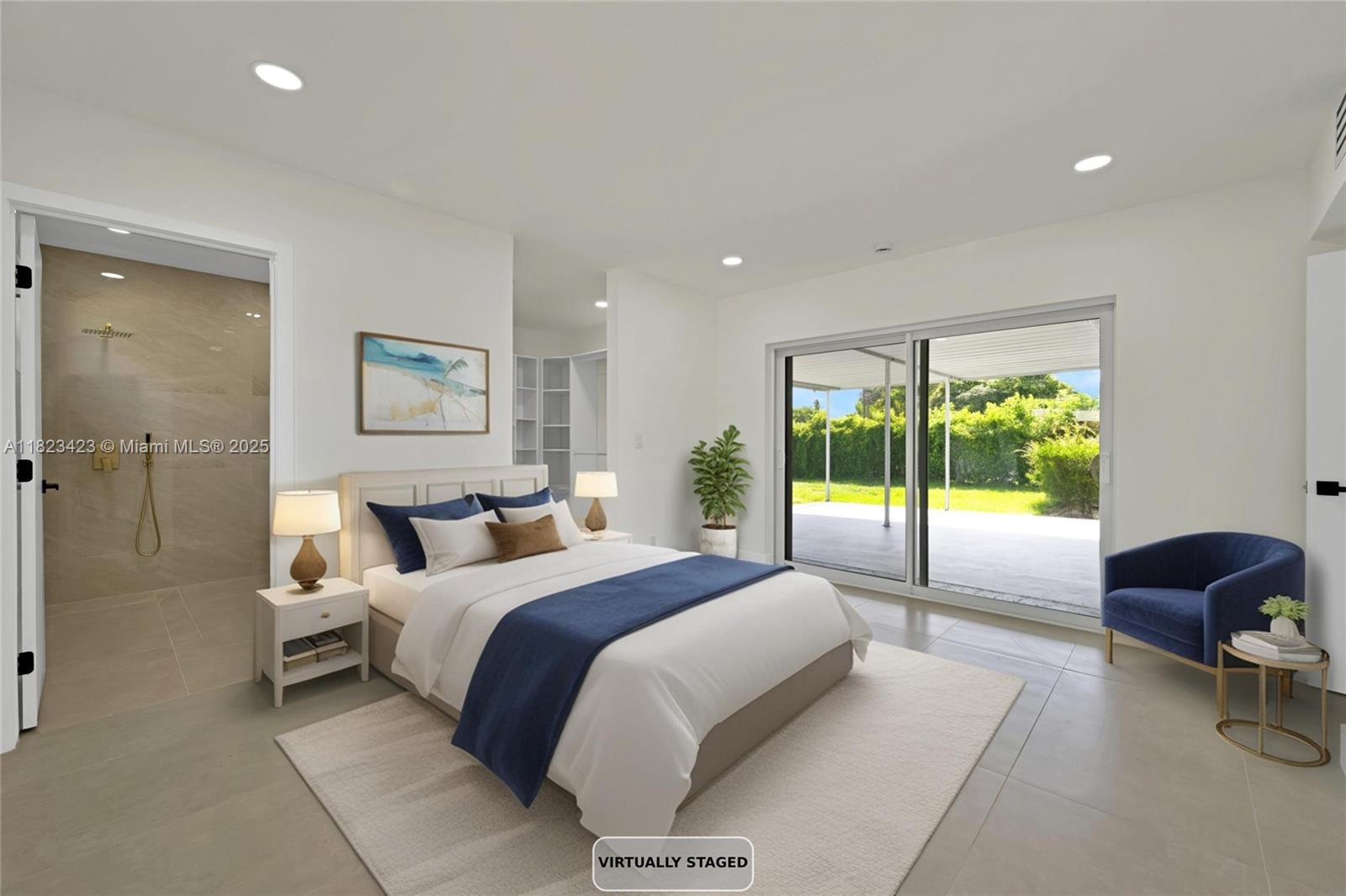 HOLLYWOOD HILLS - Residential