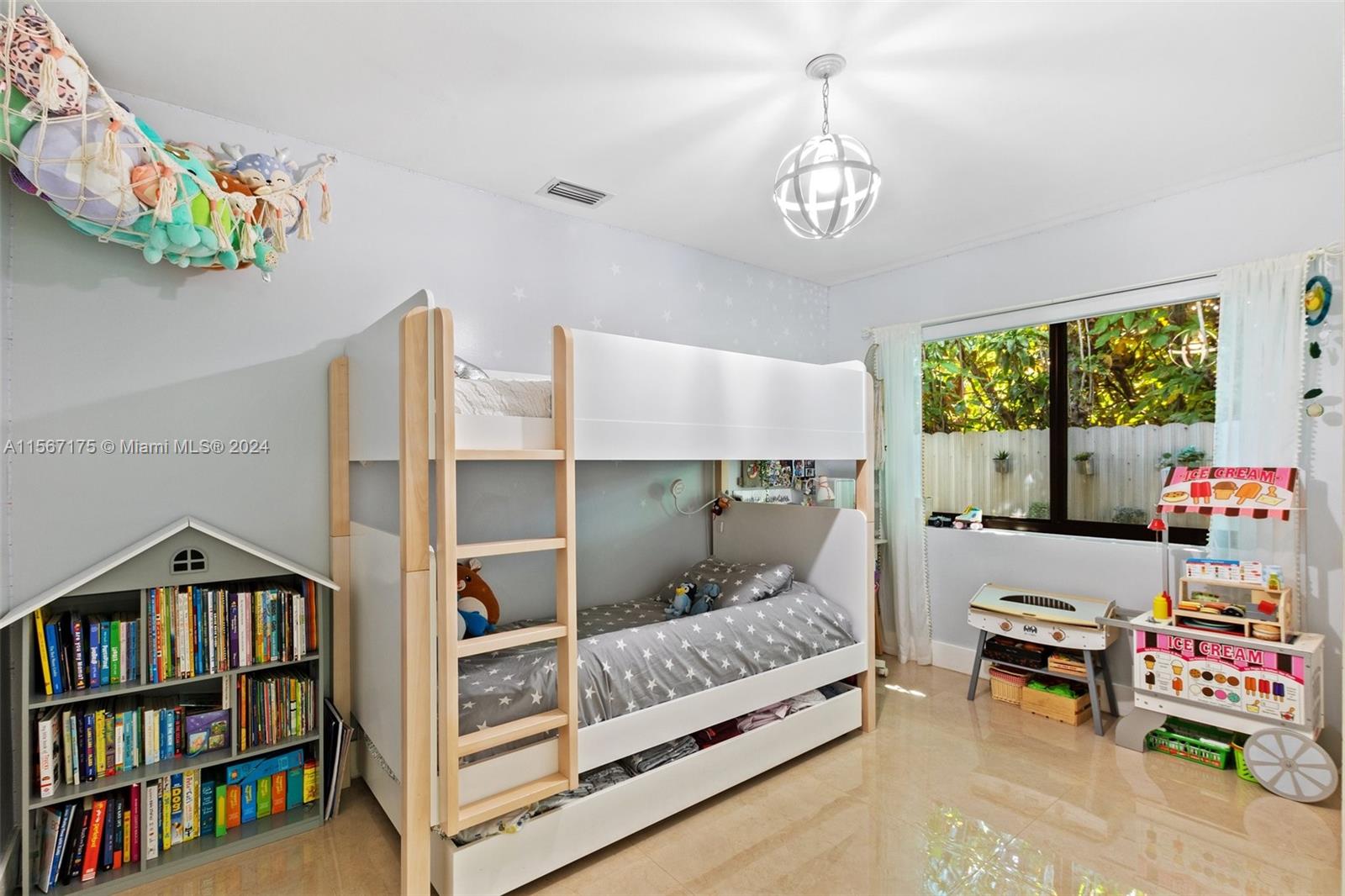 SILVER BLUFF ESTS-SEC A - Residential