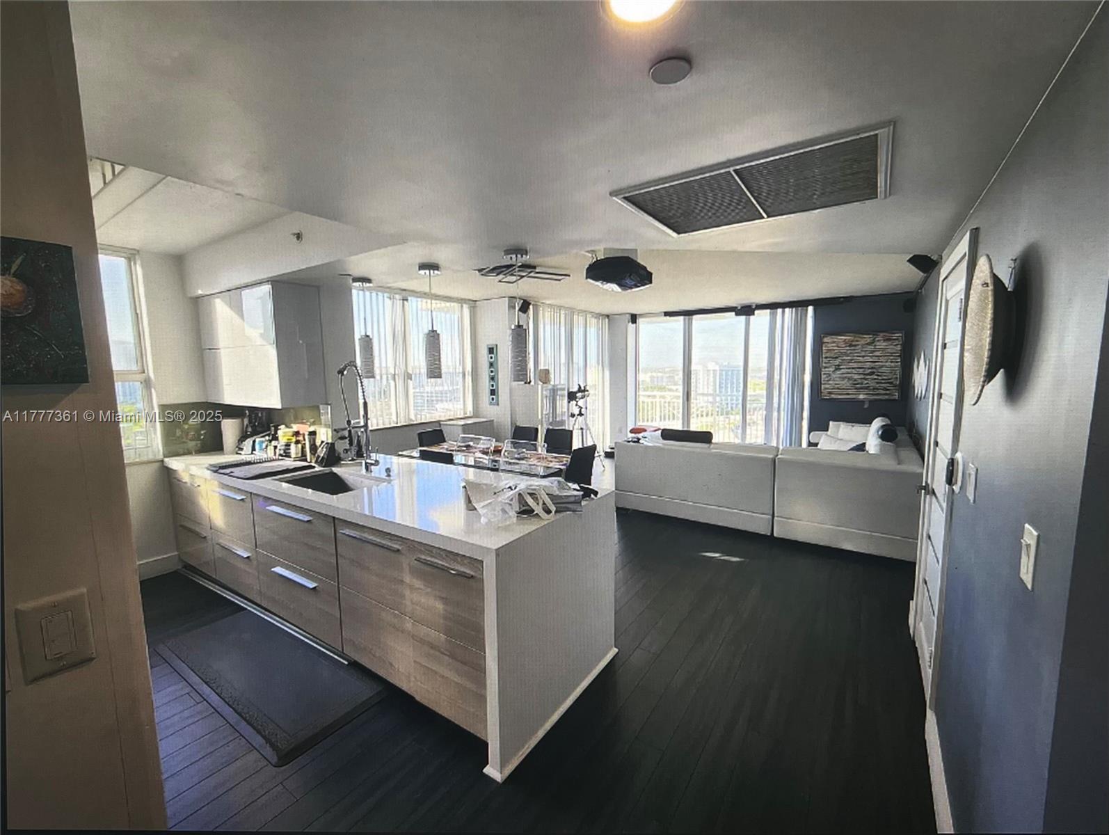 19501 W Country Club Dr 1508, Aventura, Miami-Dade County, Florida - 2 Bedrooms  
2 Bathrooms - 