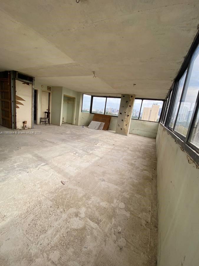 CORAL WAY TOWERS CONDO - Residential